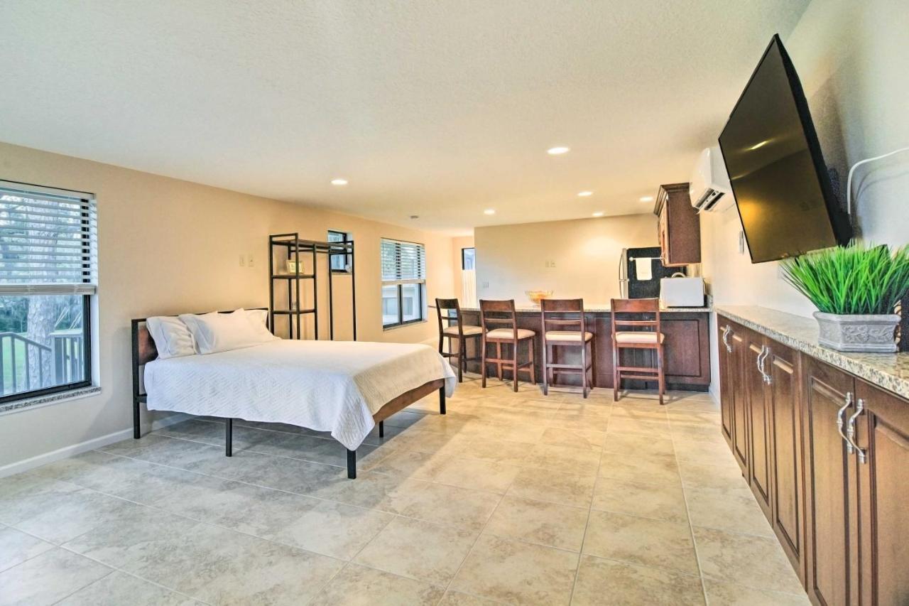 Sleek Largo Studio With Pond Less Than 7 Mi To Beach! Buitenkant foto