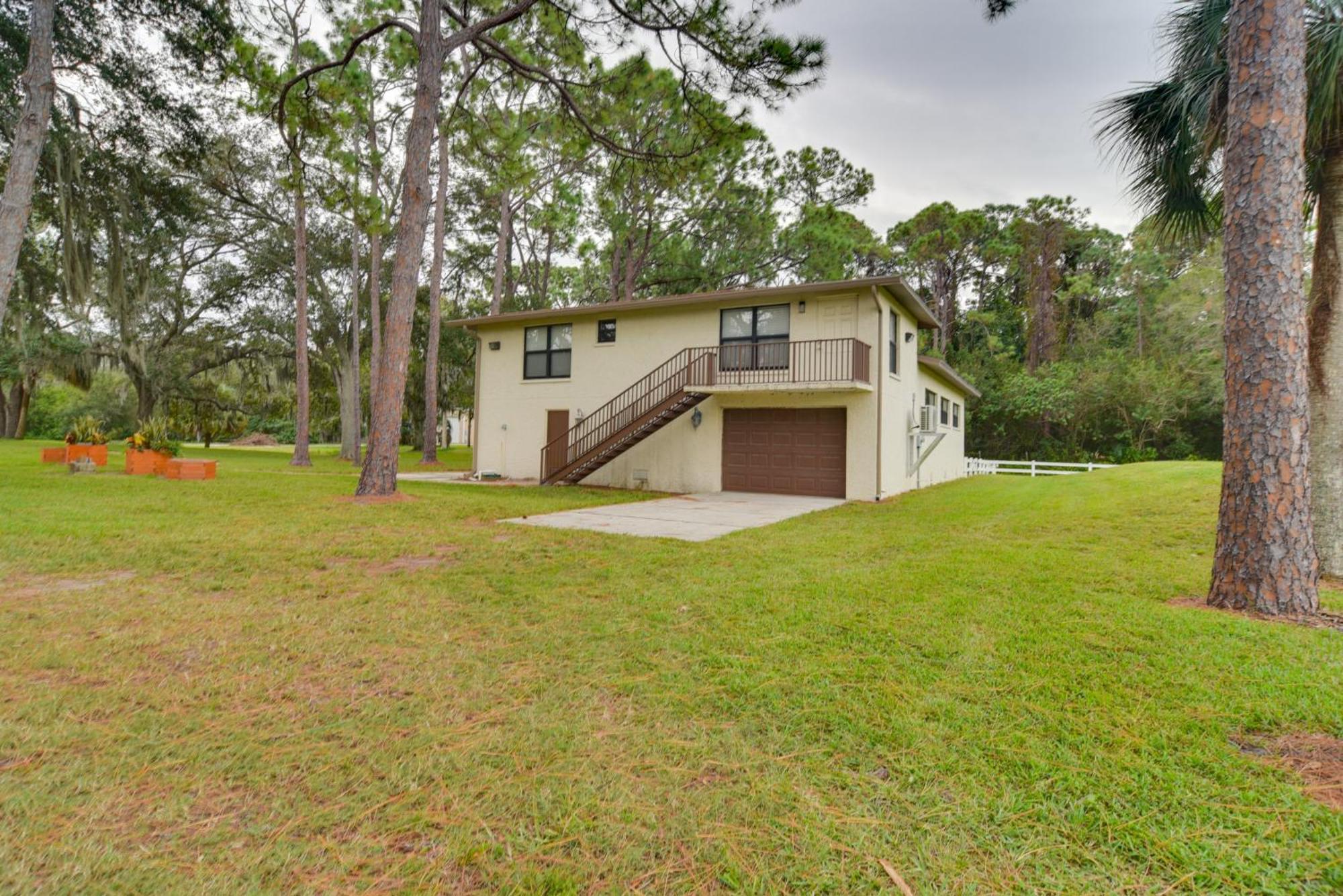 Sleek Largo Studio With Pond Less Than 7 Mi To Beach! Buitenkant foto
