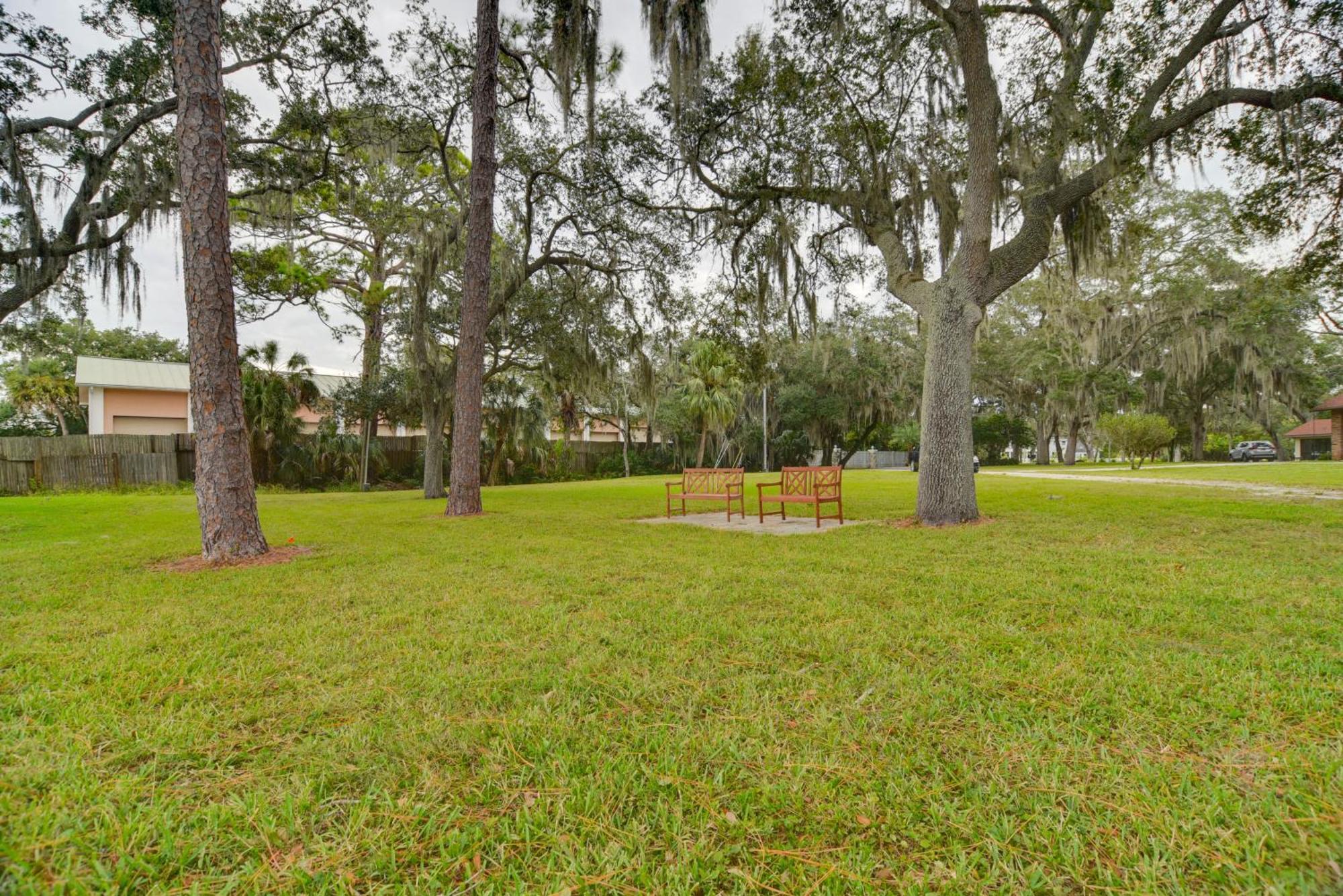 Sleek Largo Studio With Pond Less Than 7 Mi To Beach! Buitenkant foto